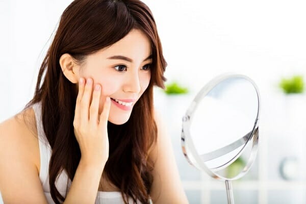 review tẩy tế bào chết cho da mụn hiệu quả