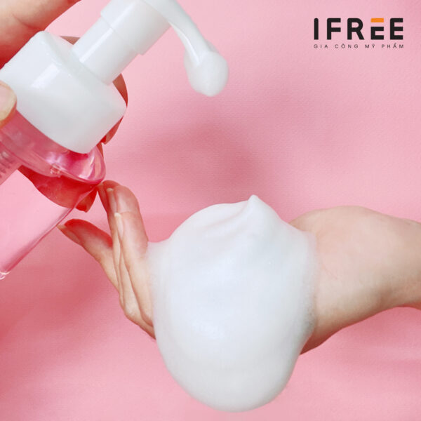 Bọt rửa mặt dịu nhẹ - Kết hợp dưỡng ẩm da theo công thức độc quyền của IFREE