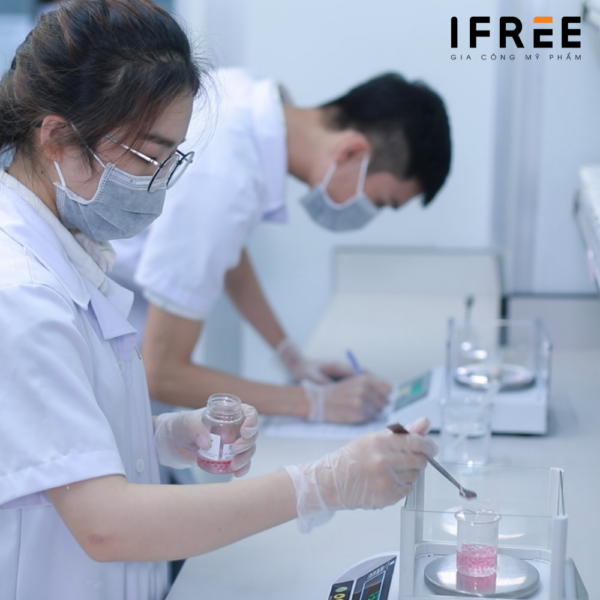 quá trình gia công mỹ phẩm