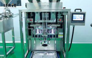 Quy trình sản xuất mặt nạ Meling Mask đầu tiên ở Việt Nam 11 Máy tự động ép túi mặt nạ Melting mask