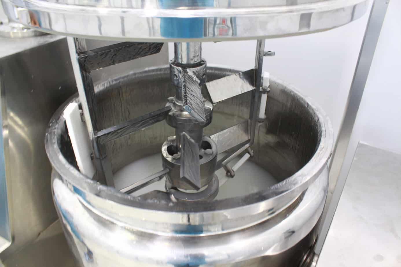 nhà máy gia công mỹ phẩm trọn gói ifree