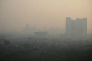 Phân biệt giữa kích ứng và dị ứng da khi dùng mỹ phẩm 2 o nhiem moi truong 300x200 1