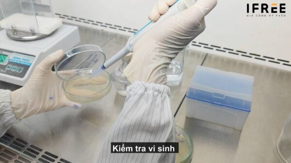 Quy trình kiểm tra chất lượng mặt nạ Melting Mask 9 kiểm tra vi sinh chất lượng mặt nạ melting mask