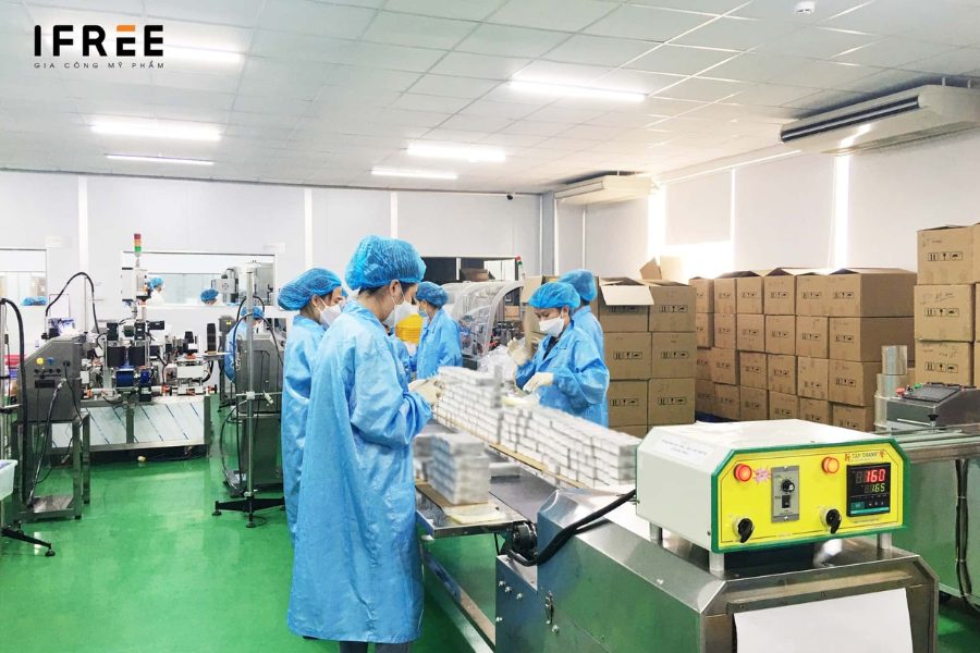 Những điều cần biết khi lựa chọn xưởng gia công dầu gội bồ kết 5 Đội ngũ nhân viên và chuyên gia