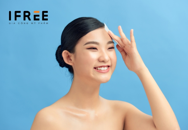 Đừng bỏ qua bước dưỡng ẩm cho da dầu, bạn nhé! 20 dưỡng ẩm cho da dầu
