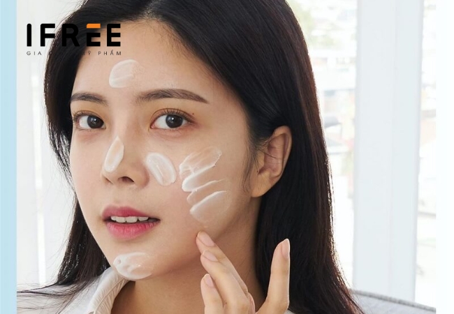 Da mụn dùng kem chống nắng - Nên hay không? 28 Da mụn dùng kem chống nắng