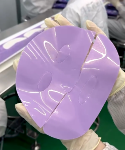 Gia công mặt nạ thạch tía tô trắng da